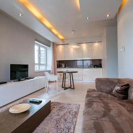 Hotel apartamentowy Green Wood Platinum Towers