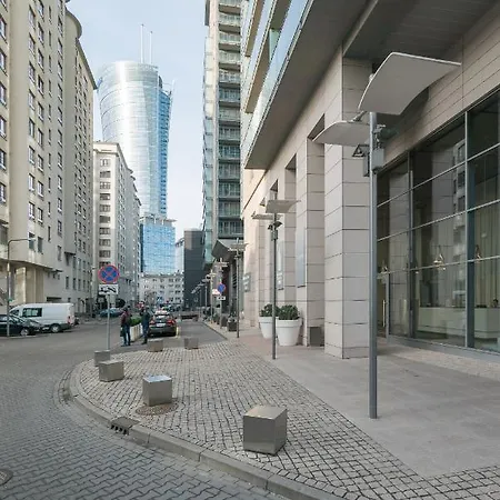 Green Wood Platinum Towers Апарт-отель Варшава