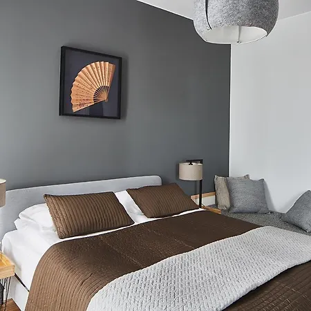 Apartment Zoliborz Arkadia By Renters Prestige Warsaw