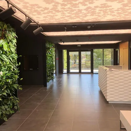 Apartment Zoliborz Arkadia By Renters Prestige Warsaw
