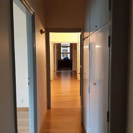 Homestay Just Central Rail