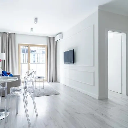 Cherry House Exclusive Apartament *