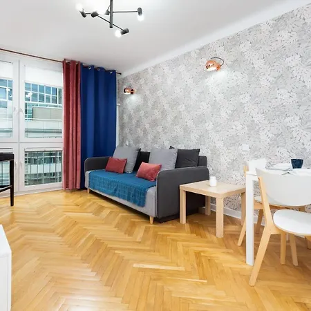 Apartment By Renters *