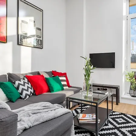 Center By Renters Apartman *
