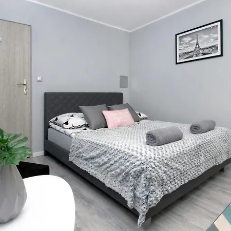 Clicktheflat Hoza Street Хостел