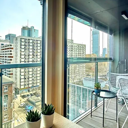 Apartment Mennica By P&o Serviced