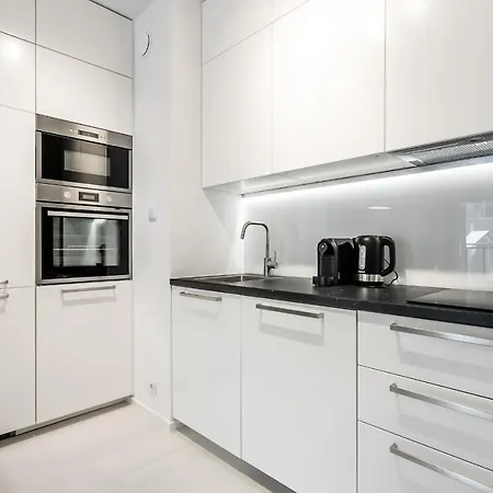 Apartment Mennica By P&o Serviced