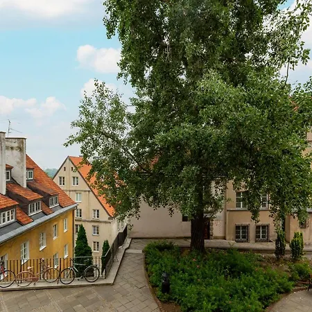 Apartment On The Square By Renters
