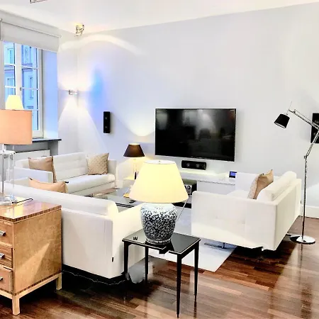 Mondrian Luxury Suites & Apartments Old Town * Warsaw
