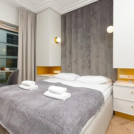 Mennica By Renters Prestige דירה ורשה