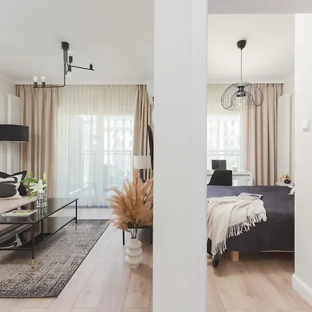 דירה Mennica By Renters Prestige ורשה