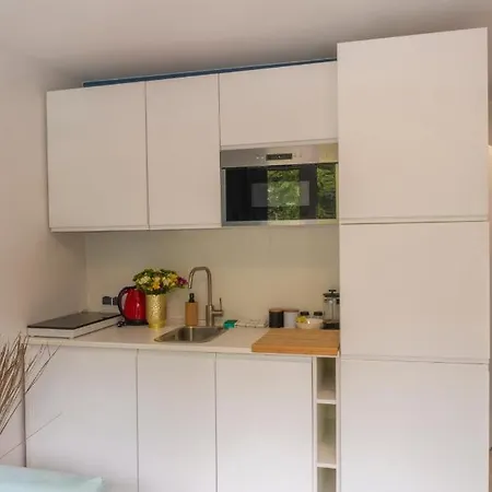 Batorego 18 - Blue - 450m Stacja Metra Pola Mokotowskie, 800m Biblioteka Narodowa, 20m Piekny Park Pola Mokotowskie, 800m Do Sgh - Wifi - Smart Tv - Good Διαμέρισμα Βαρσοβία