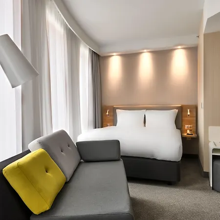 Express - - The Hub By Ihg 3* Варшава