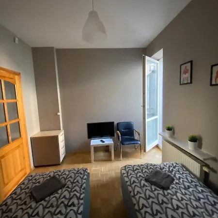 Pokoje Nowoursynowska 旅馆 *