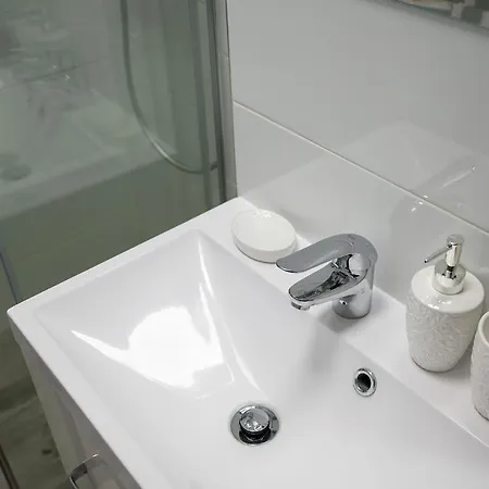 Jagiellonska 64 Prywatne Mieszkanie Z Oddzielna Sypialnia I Balkonem Samodzielne Zameldowanie! Self Check-in System! Apartament