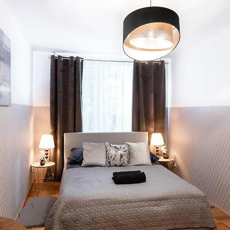Clicktheflat Constitution Square Apartment