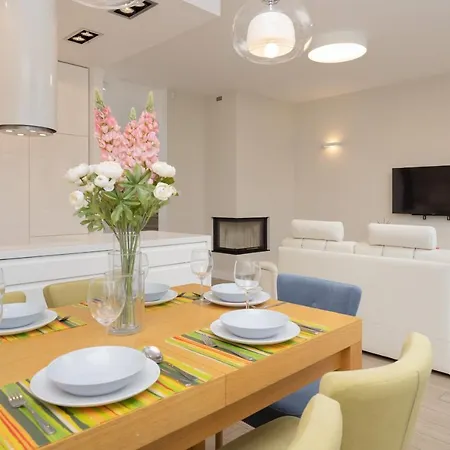 Three-bedroom Family House With Garden Nowa Wies By Renters Σπίτι διακοπών *