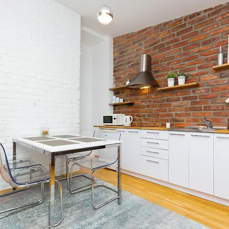 Centre Poznanska With Air-conditioning By Renters Warsaw