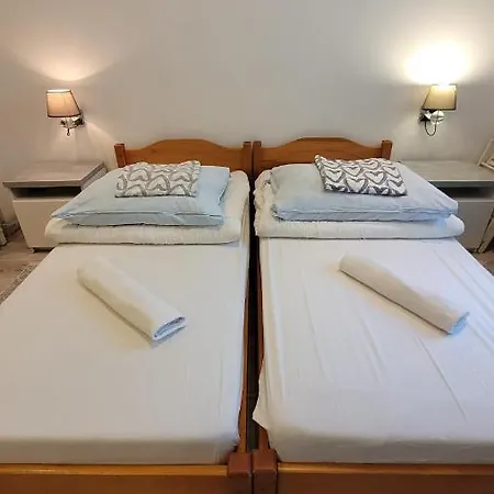 Chmielna 5 Rooms & Apartments Warsaw