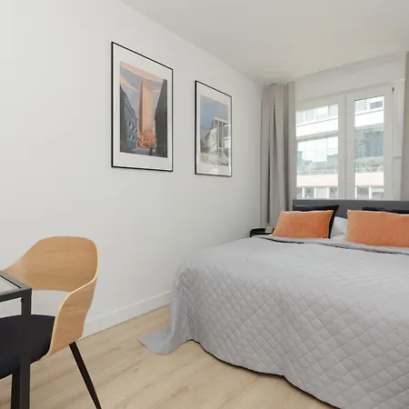 Center By Renters Apartman Varsó