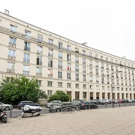 Lägenhet Plac Zbawiciela 3-bedroom