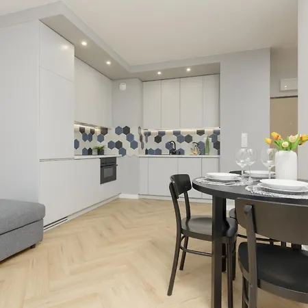 Bright, Cozy Close To The Airport By Renters *