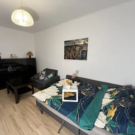 Apartament Przestronna Kawalerka Mokotow Dla 3 Osob