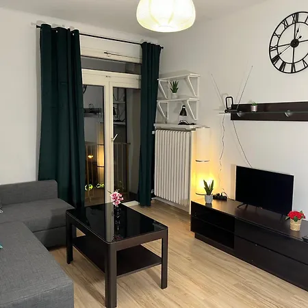 Przestronna Kawalerka Mokotow Dla 3 Osob Apartament *