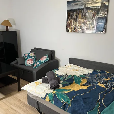 Apartament Przestronna Kawalerka Mokotow Dla 3 Osob Warszawa