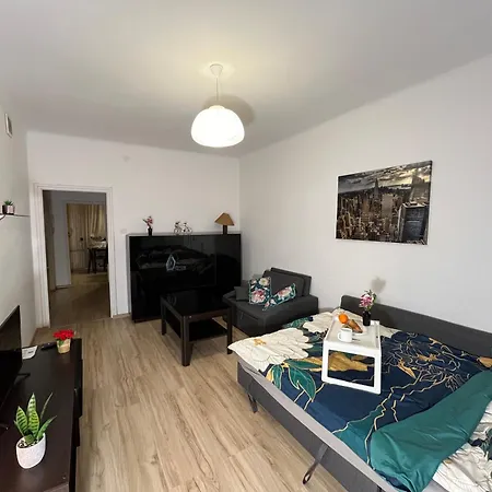 Apartament Przestronna Kawalerka Mokotow Dla 3 Osob