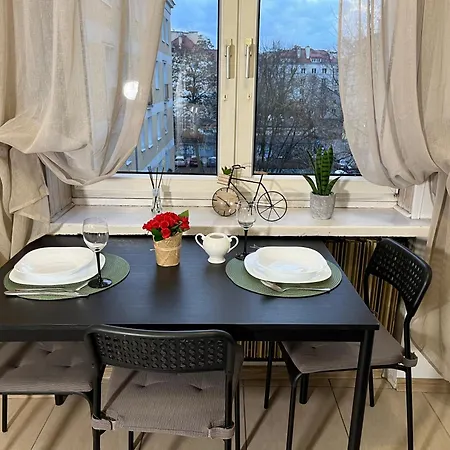 Apartament Przestronna Kawalerka Mokotow Dla 3 Osob
