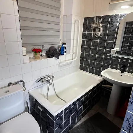 Apartament Przestronna Kawalerka Mokotow Dla 3 Osob
