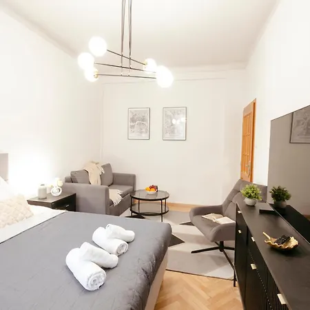 Aleje Jerozolimskie 42 - Parking Free - Better Appartamento *