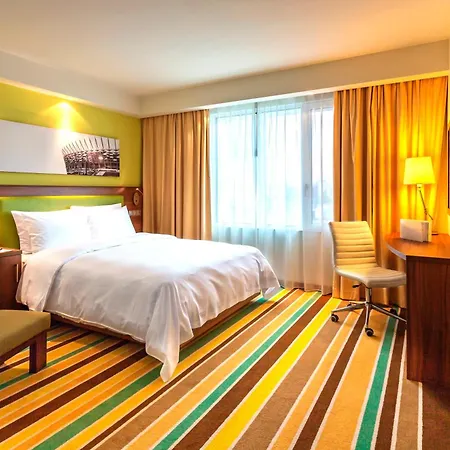 Hampton By Hilton Centre ורשה