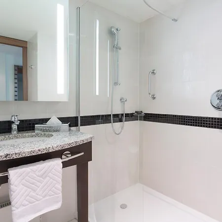 Hampton By Hilton Centre ורשה