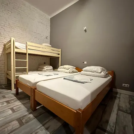 Hostel Chmielna 5 Rooms & Apartments *