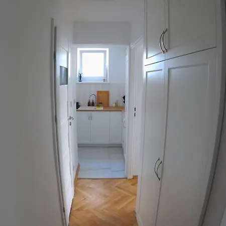 Sliska Location, High Standard Apartman *