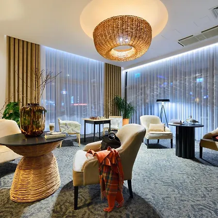 Arche Pulawska 酒店