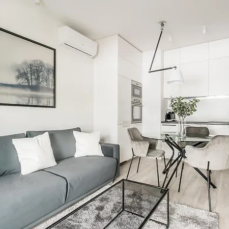 Mennica By P&o Serviced Apartment *