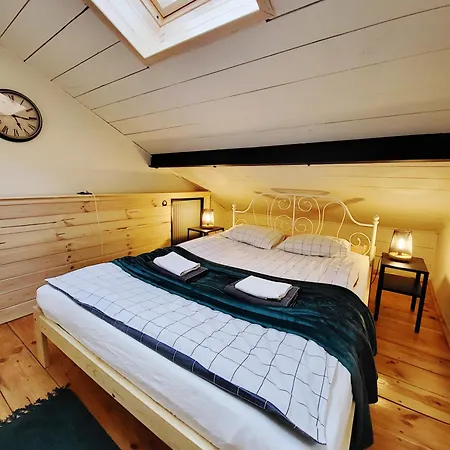B&B Husarska 60 *