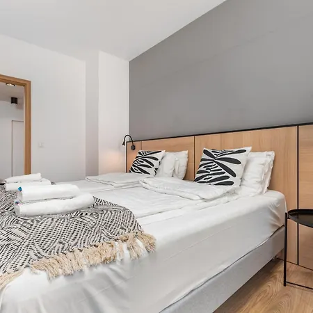 Apartment Zamoyskiego 37 By Homeprime