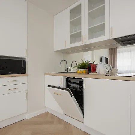 아파트 Cozy In The Centre Of By Rent Like *