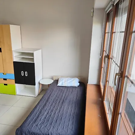 Krasnowolska Airport - Self Check-in Hostel