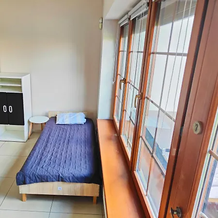 Krasnowolska Airport - Self Check-in Hostel Warsaw