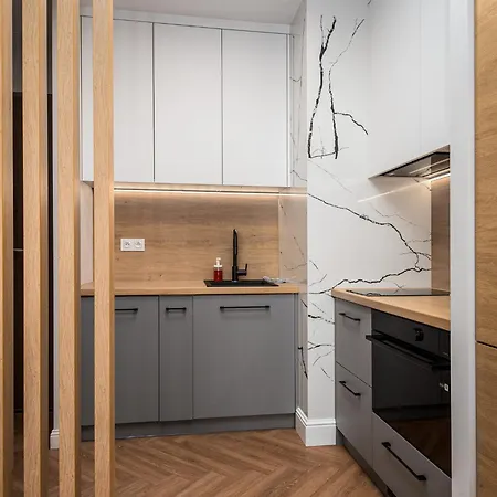 Apartment Wola Tower Deluxe Separate Bedroom With Free Garage - By Perfect