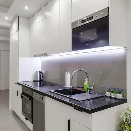 Lumina 3 Bedroom Park Szczesliwicki *