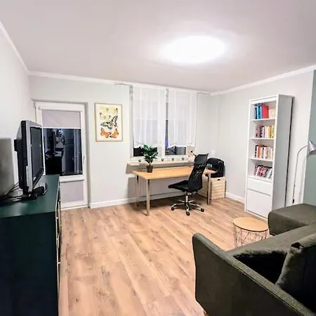 Apartament Cozy 2rm With 2xworkspace