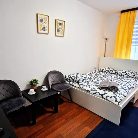 Hostel Meander Natolin Blisko Metra Varsó