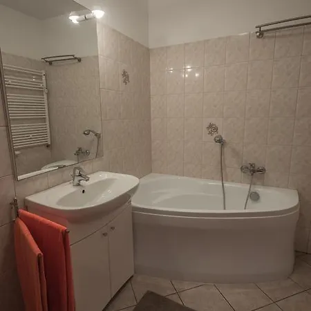 Velvet Lucka Appartement *