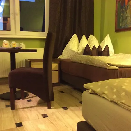 Apartmán Mika Raclawicka 144 & Wislicka 3 - Adults Only